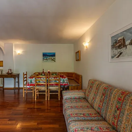 Appartement Le Ginestre - Relax E Vista Montagna - Cour 0248 *