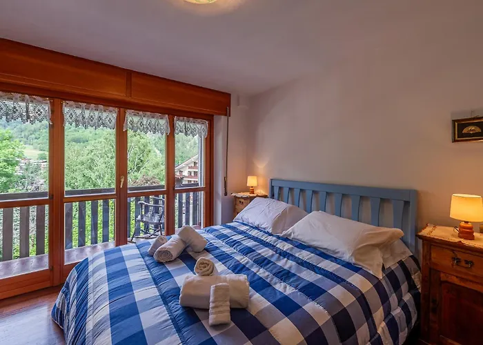 Apartment Le Ginestre - Relax E Vista Montagna - Cour 0248 Courmayeur